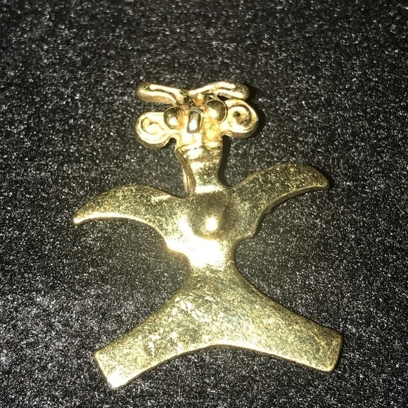 Fun gold charm or pendant - Picture 1 of 8